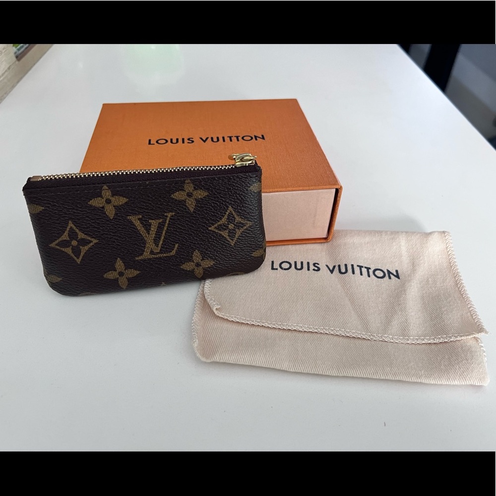 AUTHENTIC Louis Vuitton Monogram Key Pouch